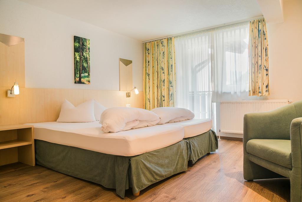 Alpenhotel Regina Наудерс Экстерьер фото